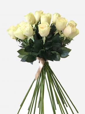 Букет из 25 зелено-белых искусственных роз Джессика 72H