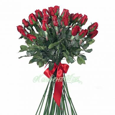 Новогодний букет «Заснеженные красные розы» D40 H65 см
