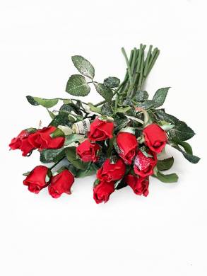 Искусственная роза Твиджи красная в бутоне заснеженная Н 60см